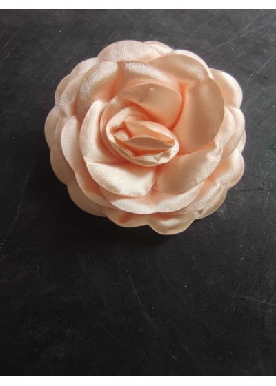 Ръчно изработена Сатенена роза на брошка цвят Праскова